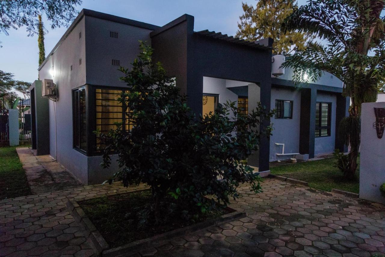 Ferienwohnung Blue Agave F1 Lusaka Exterior foto